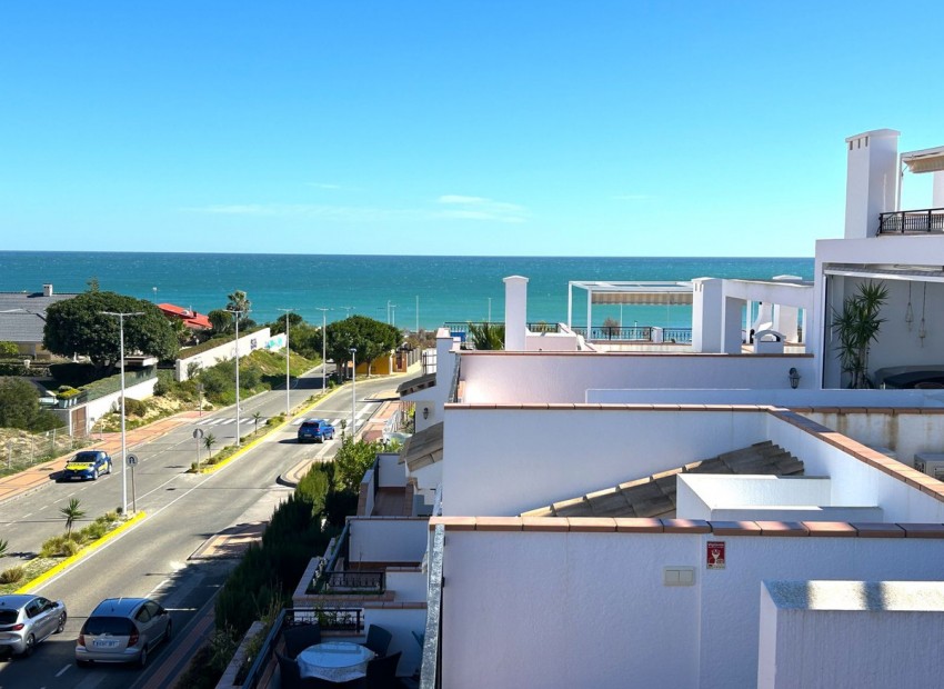Resale - Appartement - Torrevieja - Playa De La Mata
