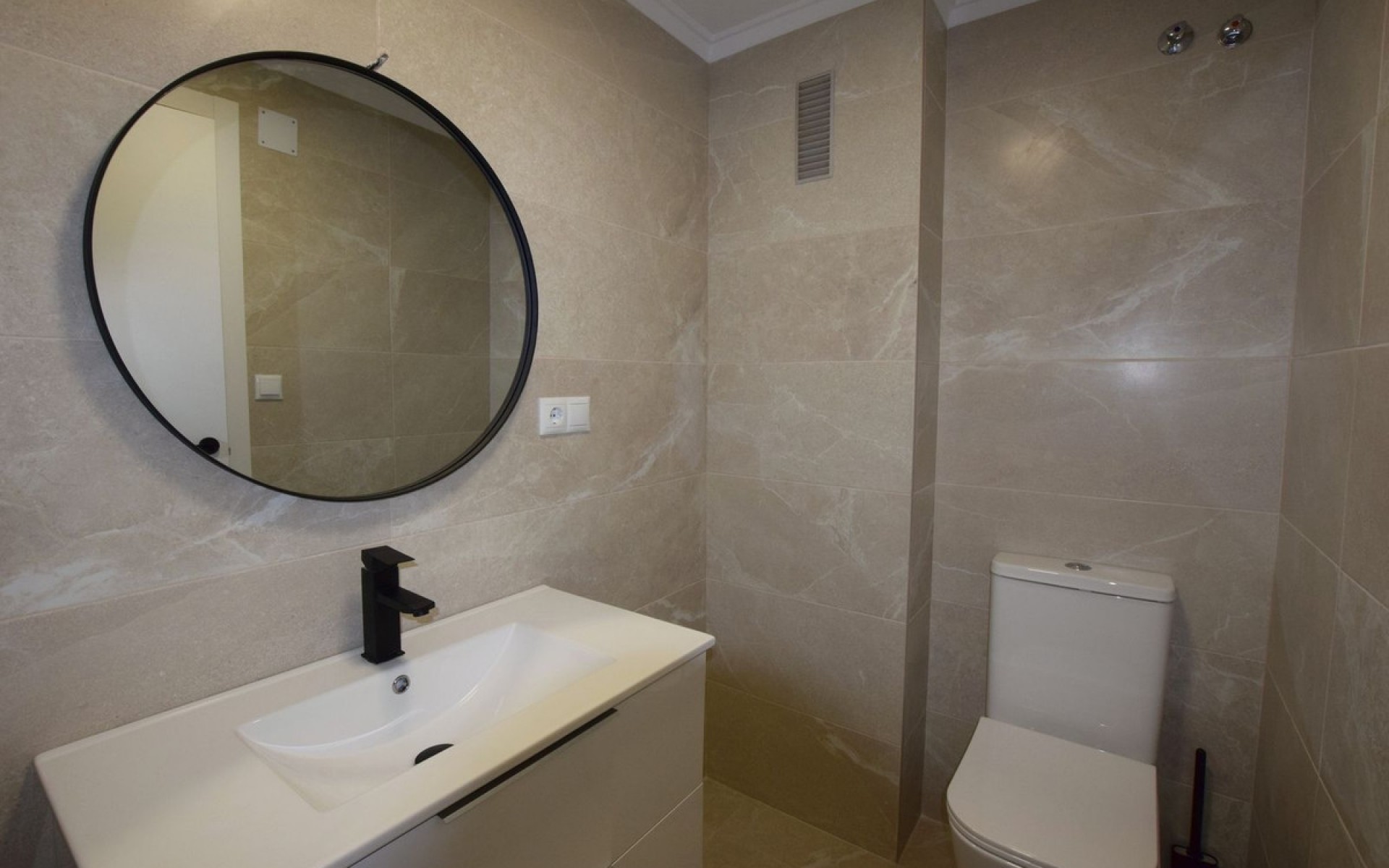 Resale - Appartement - Torrevieja - Playa De La Mata