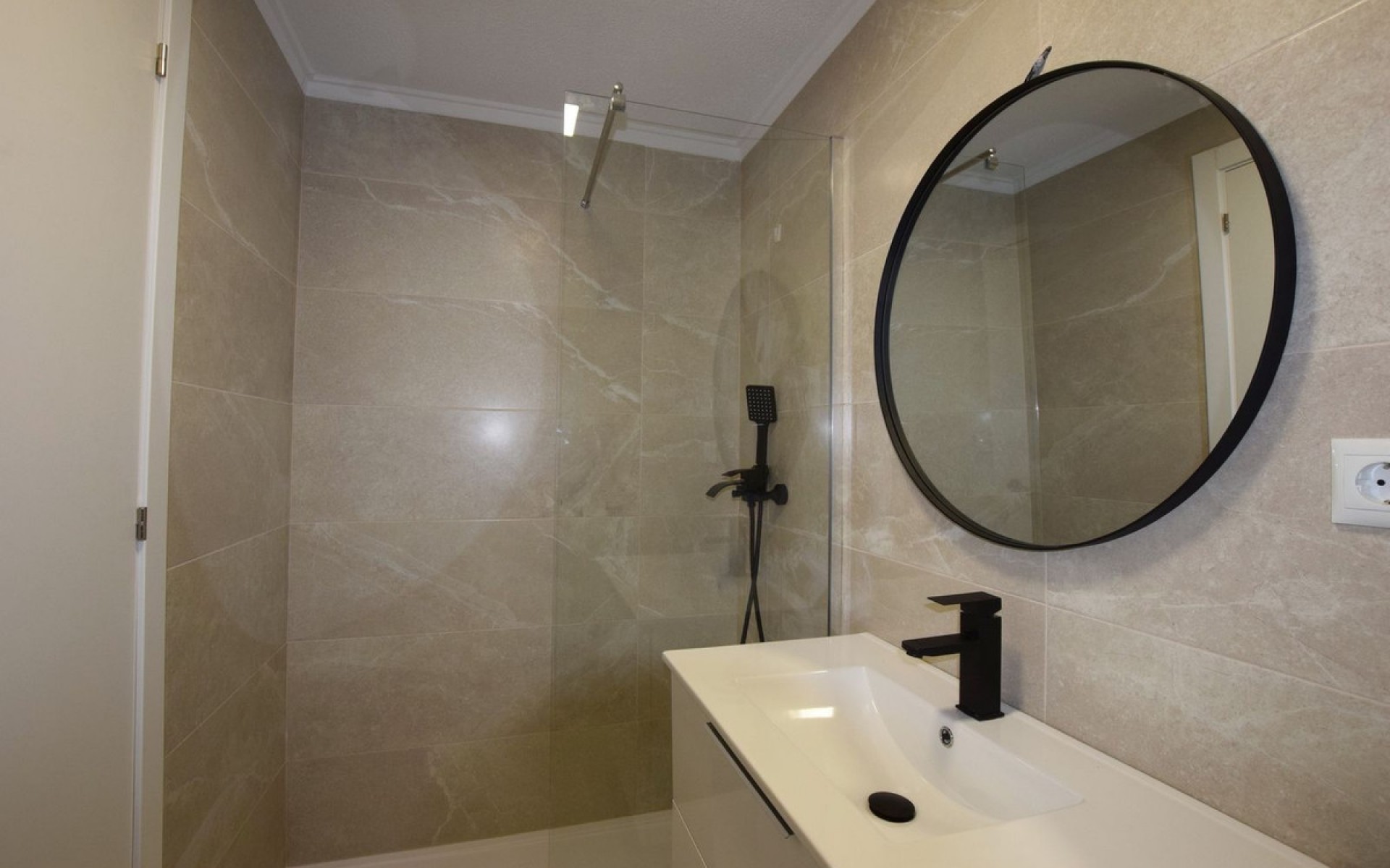 Resale - Appartement - Torrevieja - Playa De La Mata