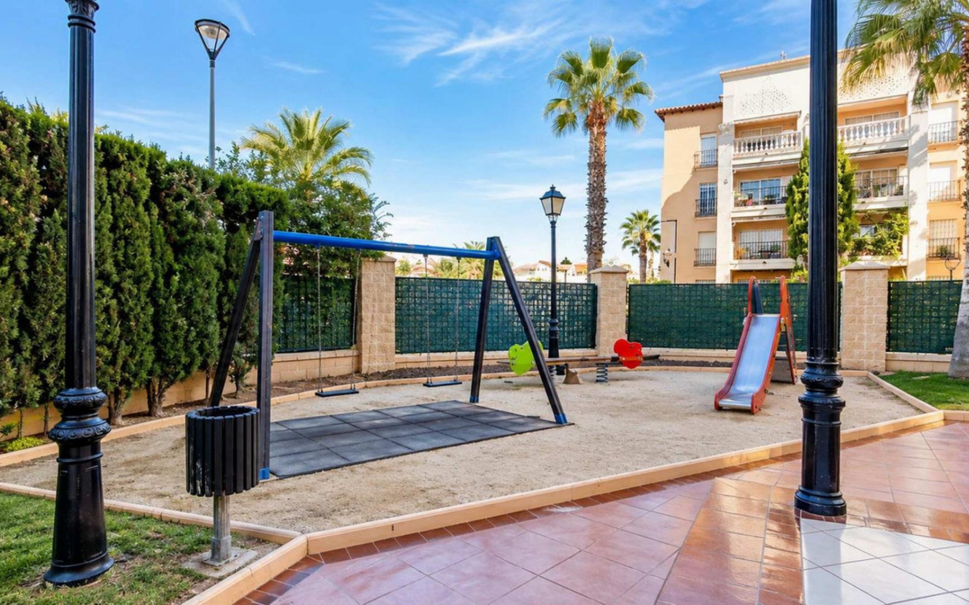 Resale - Appartement - Torrevieja - Playa de los Locos