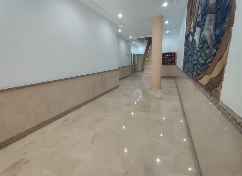 Resale - Appartement - Torrevieja - Torrevieja Centro