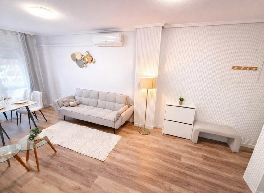 Resale - Appartement - Torrevieja - Torrevieja Centro