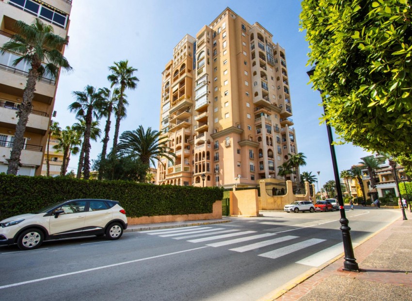 Resale - Appartement - Torrevieja - Torrevieja Centro