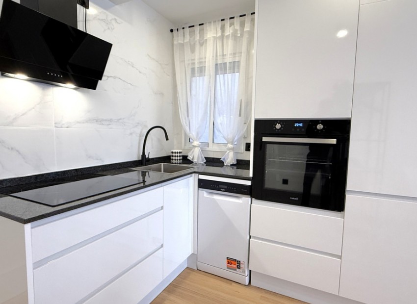 Resale - Appartement - Torrevieja - Torrevieja Centro