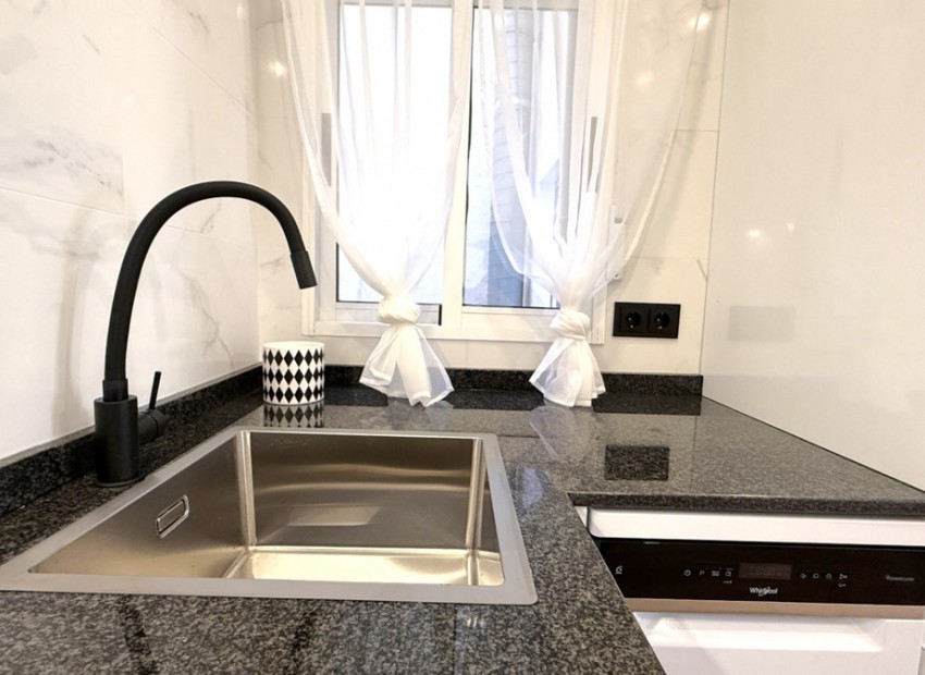 Resale - Appartement - Torrevieja - Torrevieja Centro