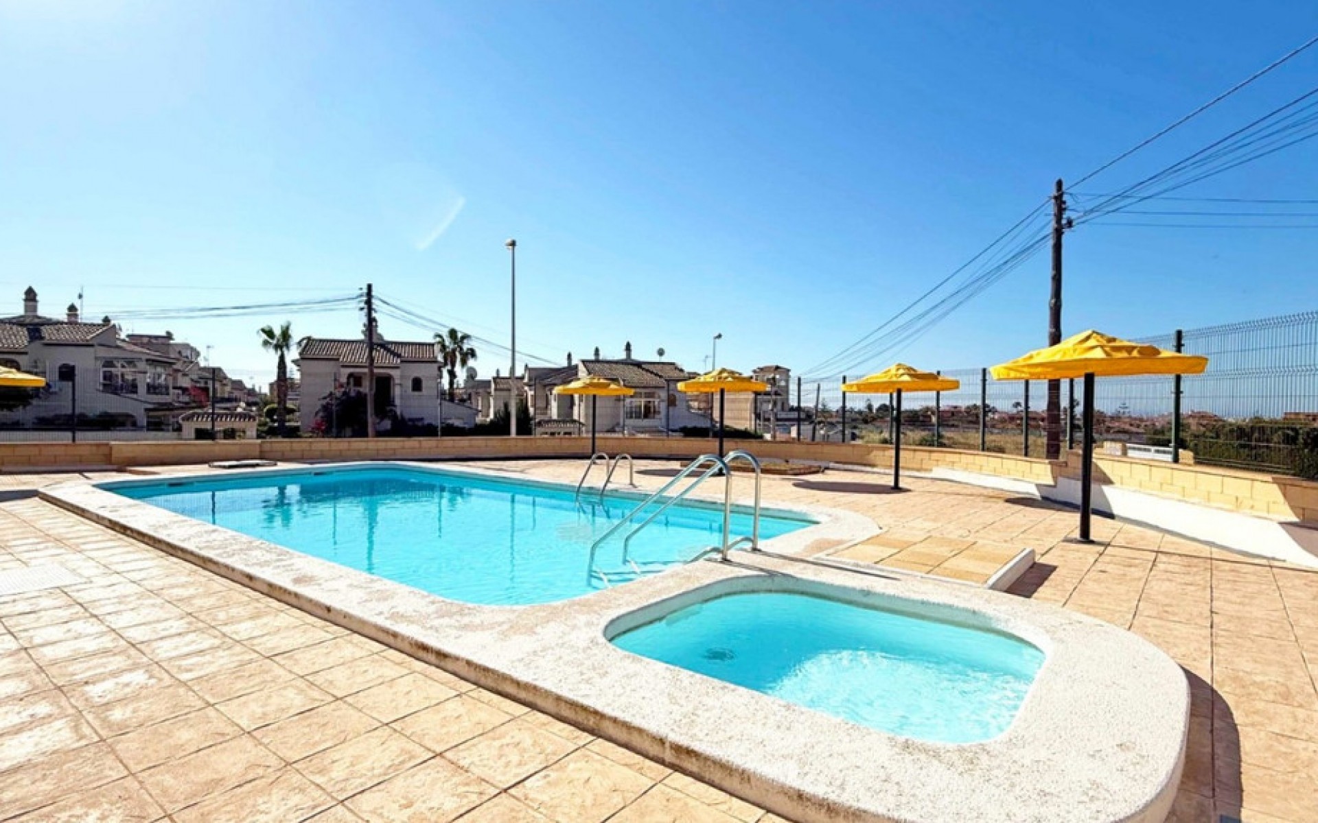 Resale - Appartement - Torrevieja - Torrevieja Centro