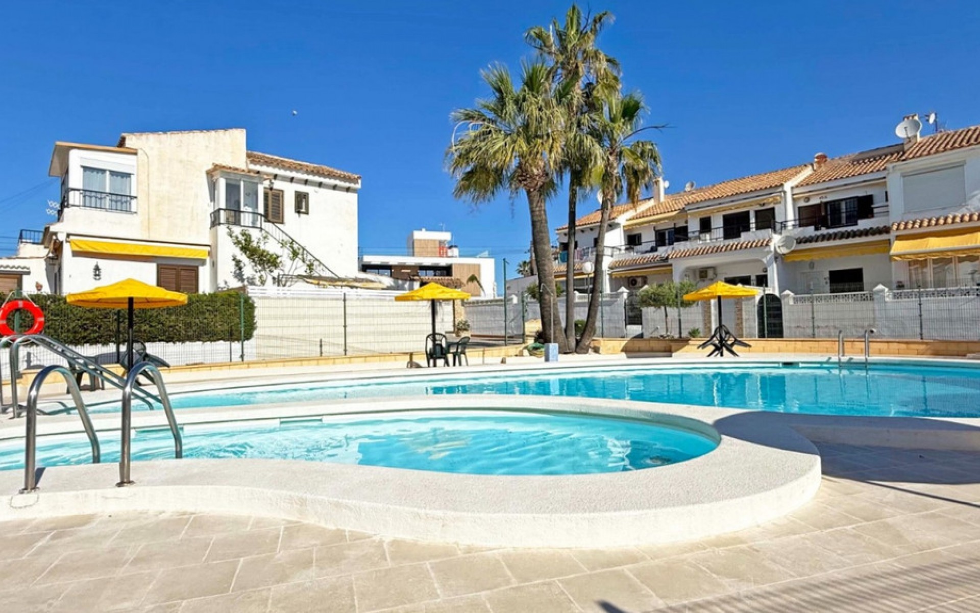 Resale - Appartement - Torrevieja - Torrevieja Centro