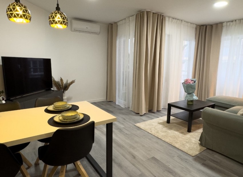 Resale - Appartement - Torrevieja - Torrevieja Centro
