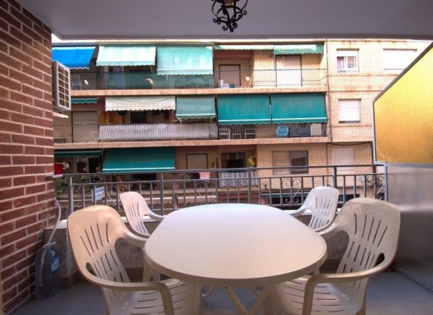 Resale - Appartement - Torrevieja - Torrevieja Centro
