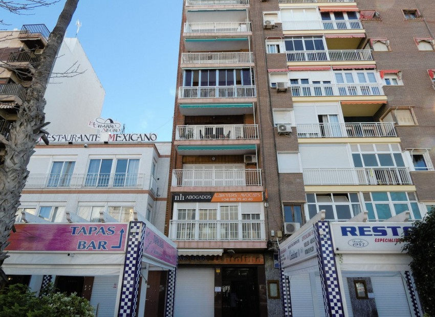 Resale - Appartement - Torrevieja - Torrevieja Centro