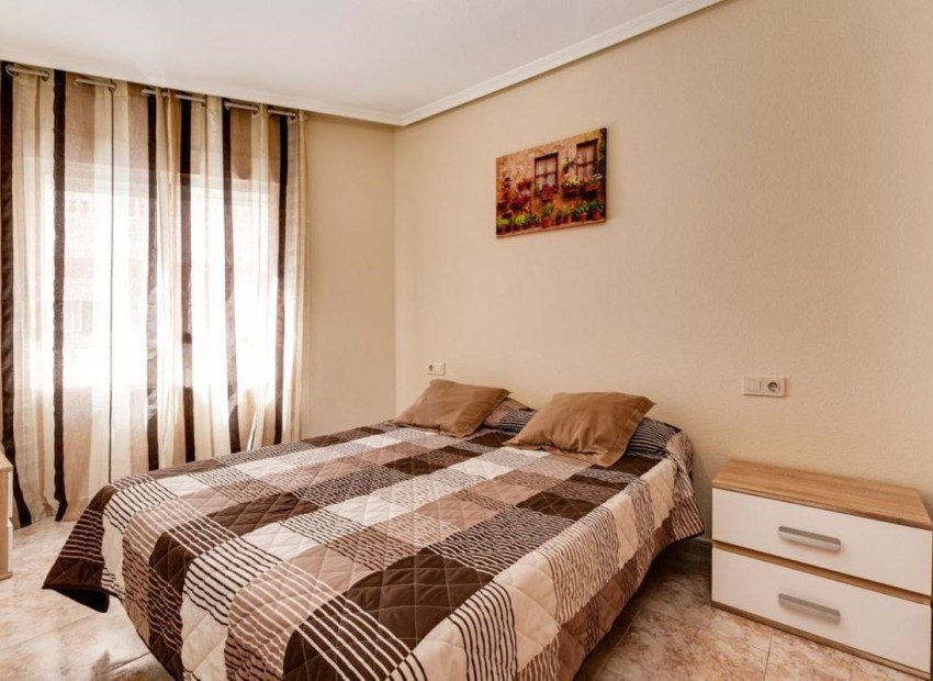 Resale - Appartement - Torrevieja - Torrevieja Centro