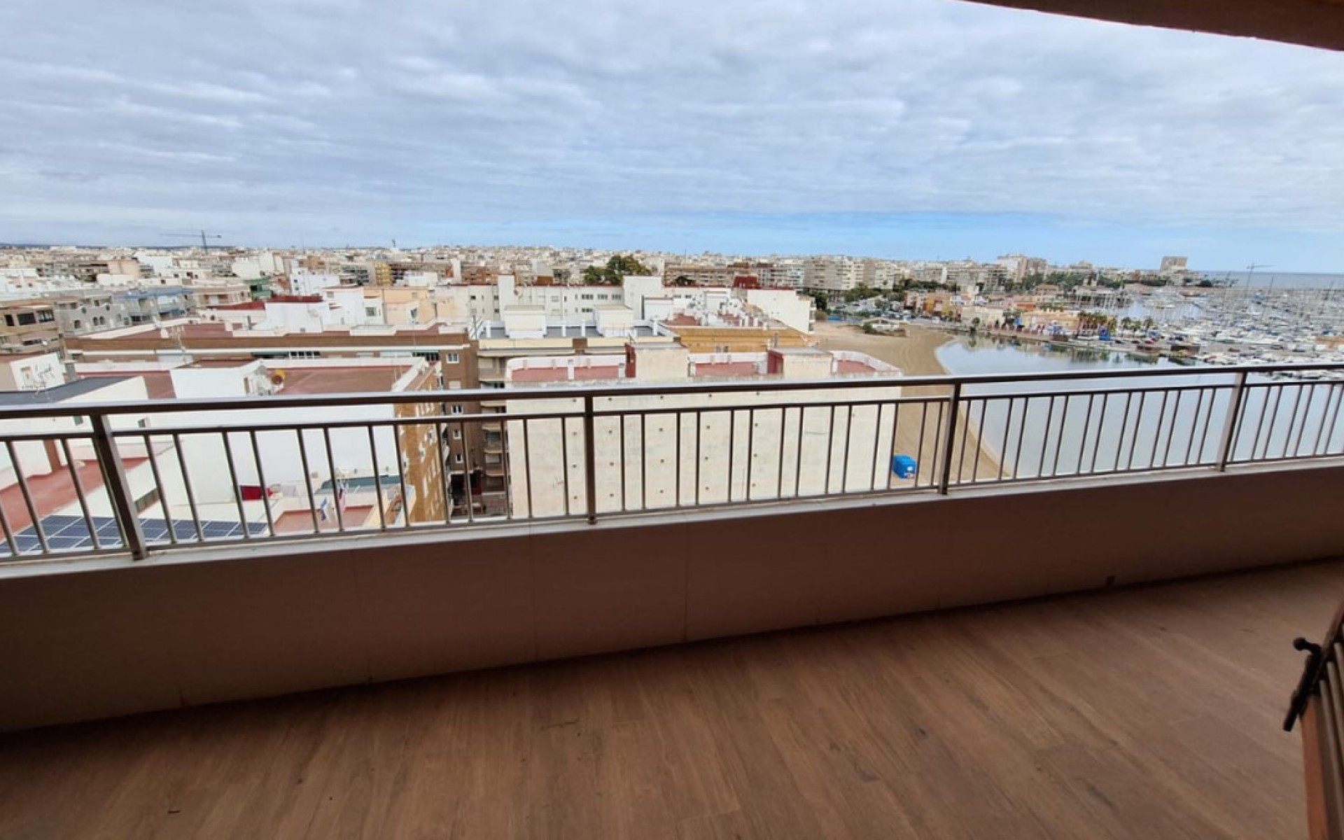 Resale - Appartement - Torrevieja - Torrevieja Centro