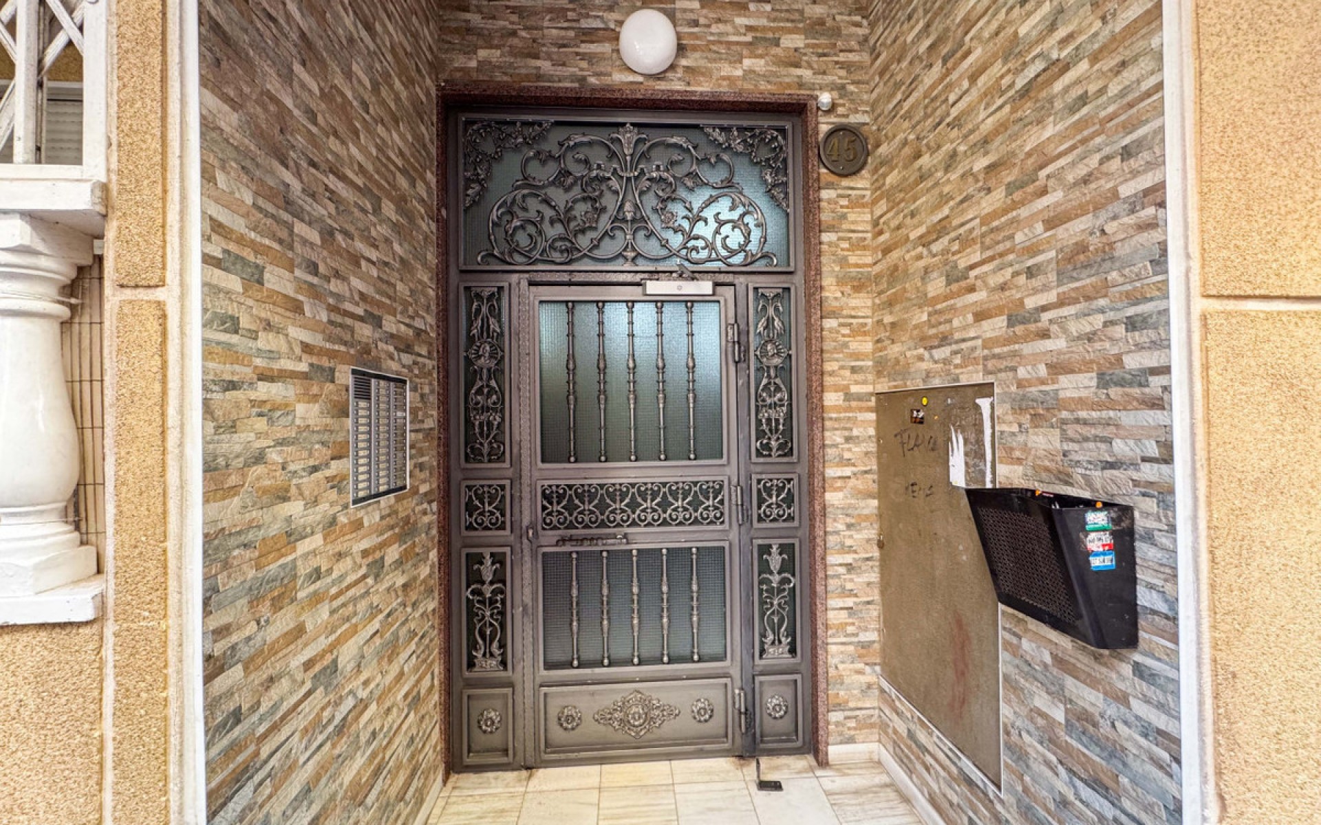 Resale - Appartement - Torrevieja - Torrevieja Centro