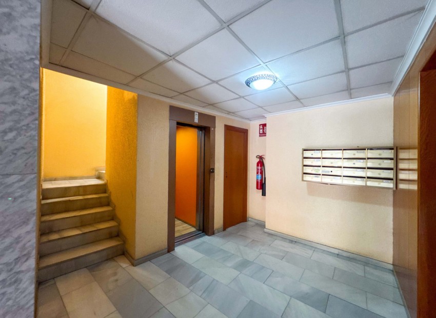 Resale - Appartement - Torrevieja - Torrevieja Centro