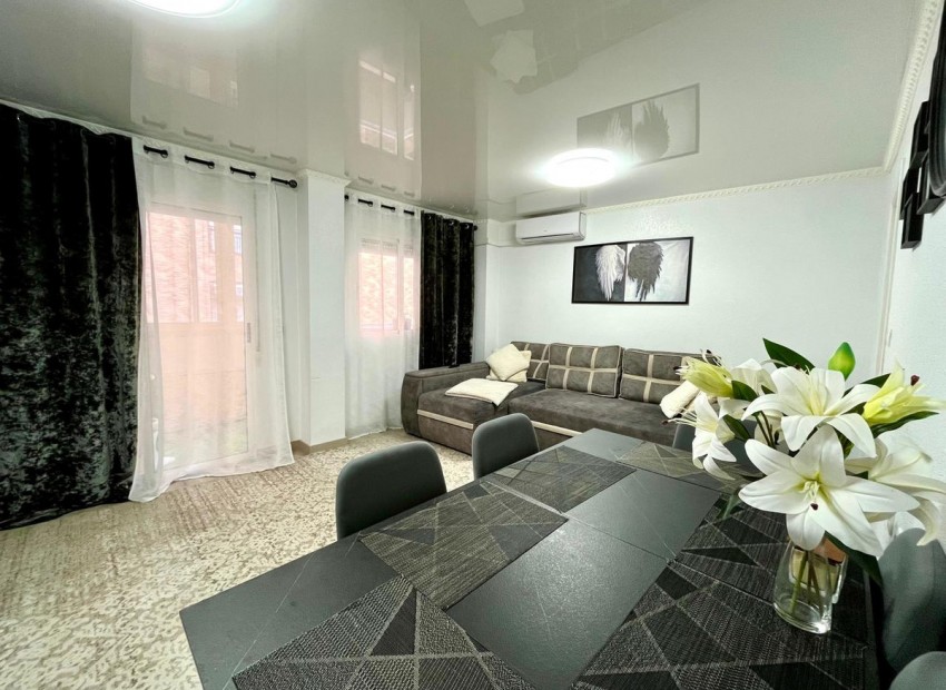 Resale - Appartement - Torrevieja - Torrevieja Centro