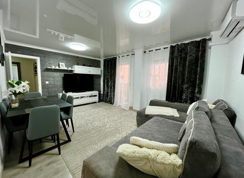 Resale - Appartement - Torrevieja - Torrevieja Centro