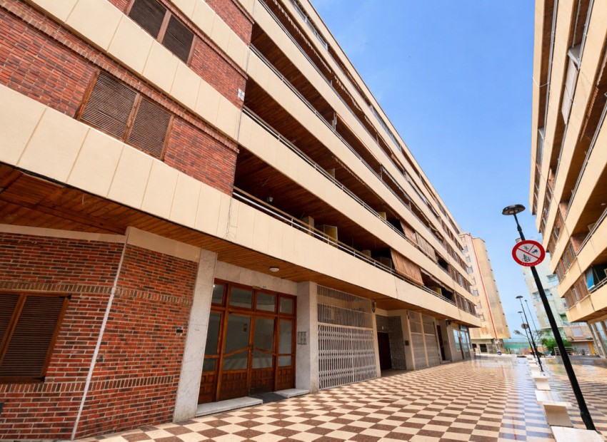 Resale - Appartement - Torrevieja - Torrevieja Centro