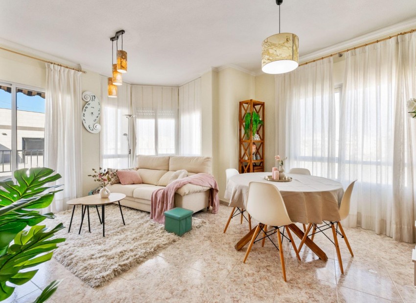 Resale - Appartement - Torrevieja - Torrevieja Centro