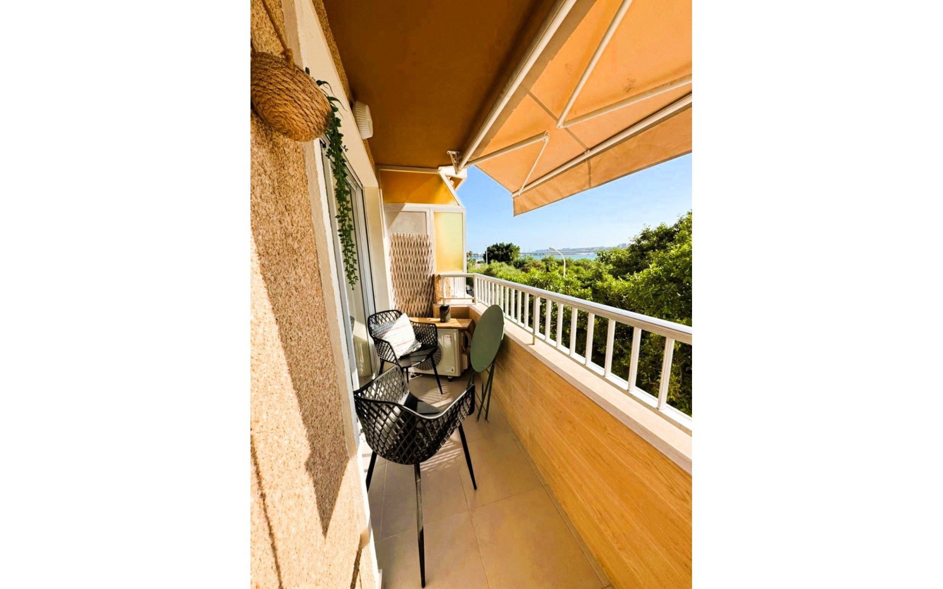 Resale - Appartement - Torrevieja - Torrevieja Centro