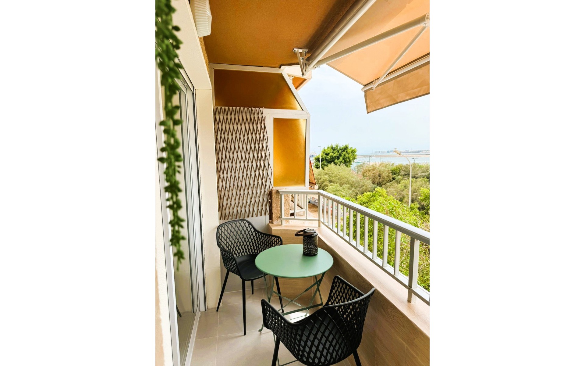 Resale - Appartement - Torrevieja - Torrevieja Centro