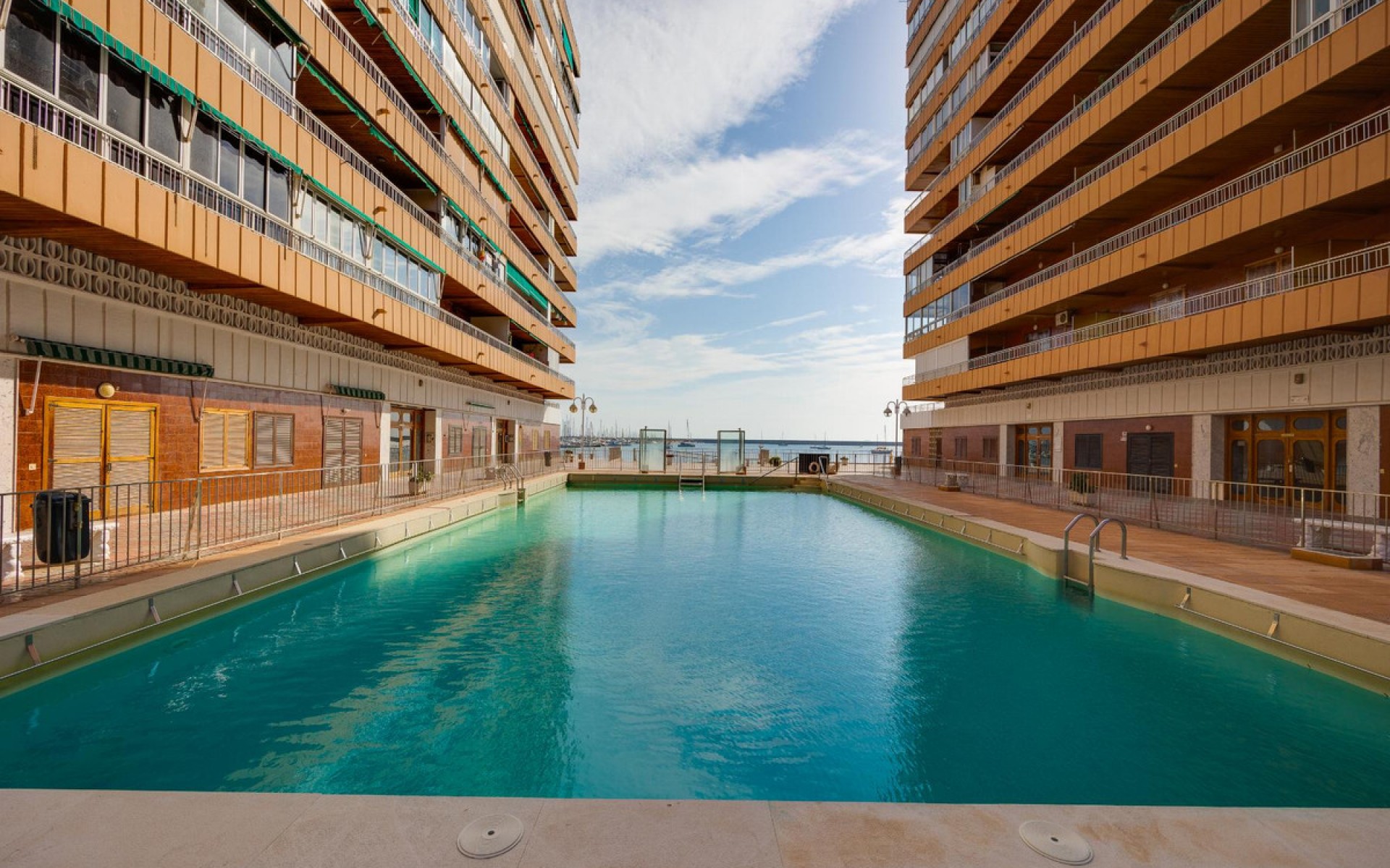 Resale - Appartement - Torrevieja - Torrevieja Centro