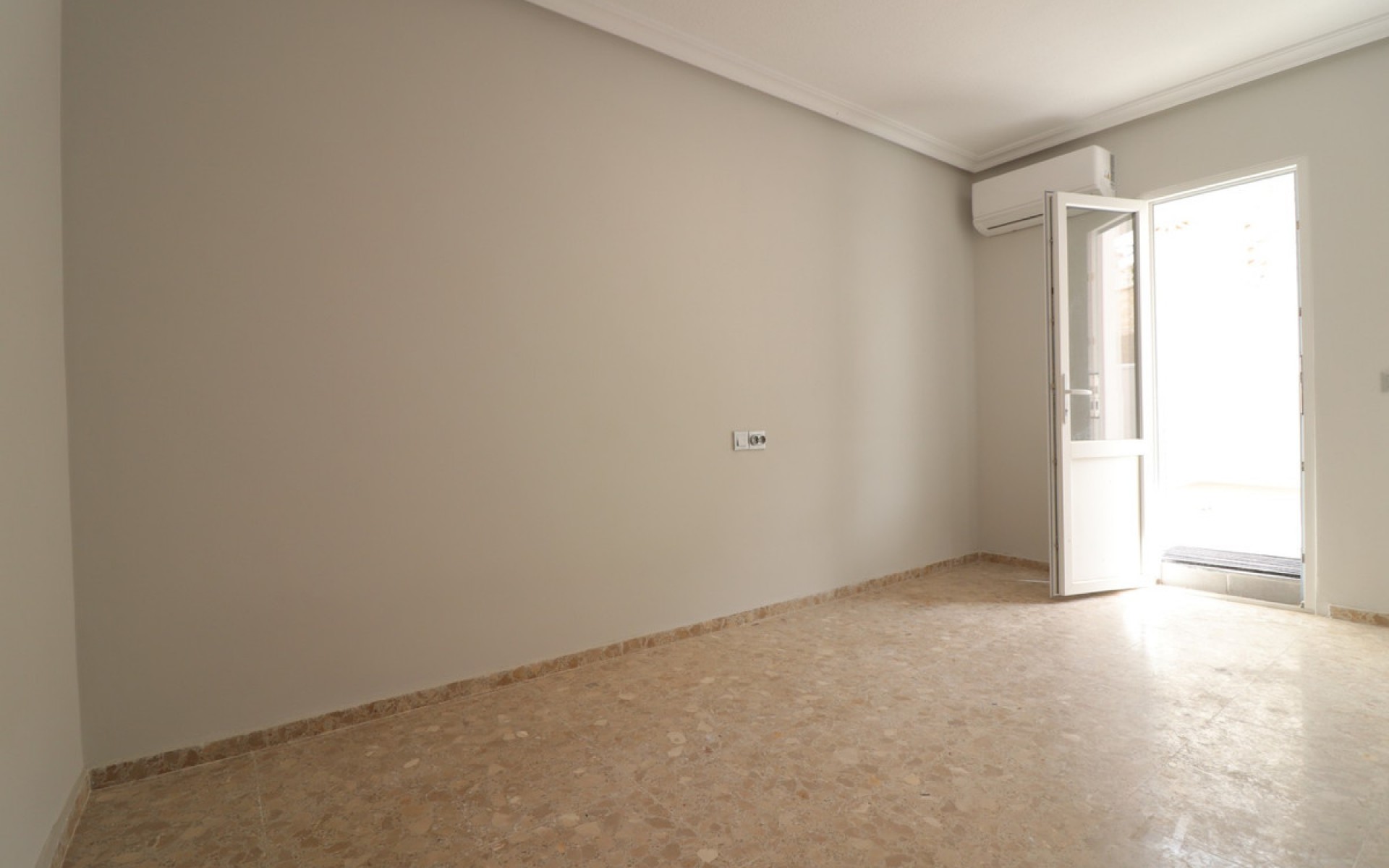 Resale - Appartement - Torrevieja - Torrevieja Centro