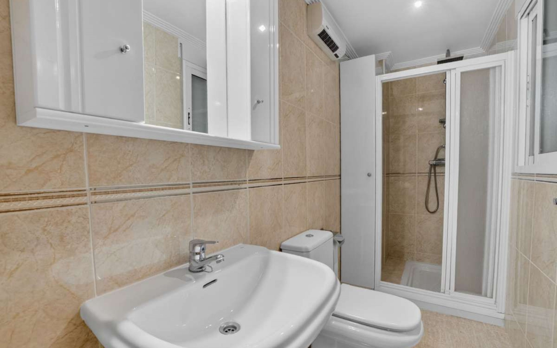 Resale - Appartement - Torrevieja - Torrevieja Centro