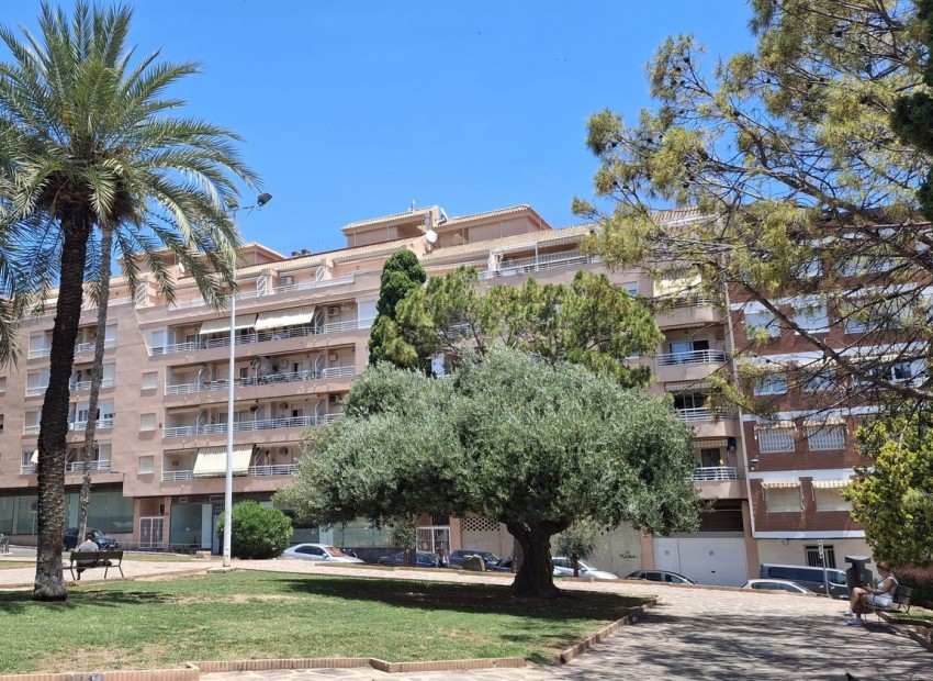 Resale - Appartement - Torrevieja - Torrevieja Centro