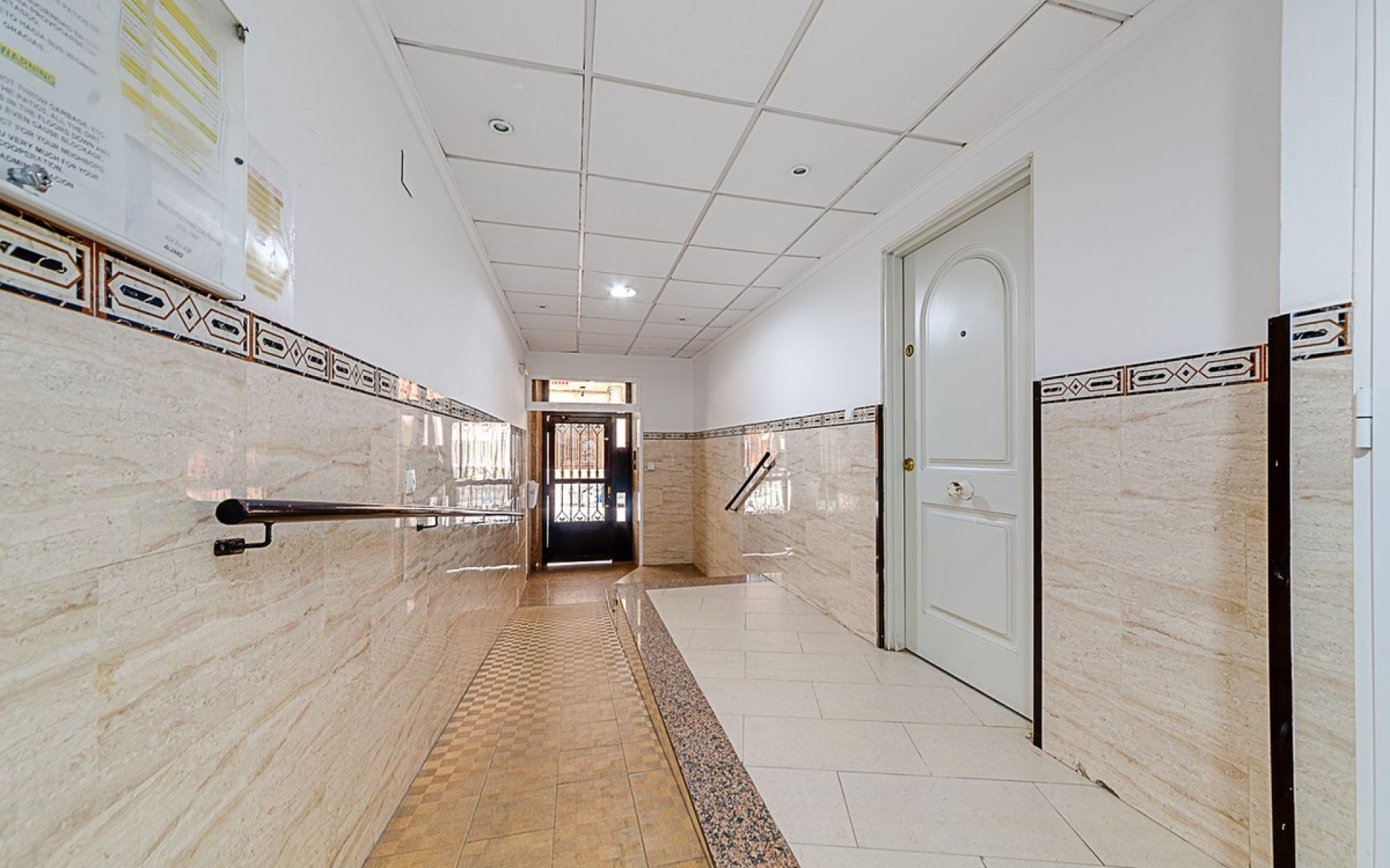 Resale - Appartement - Torrevieja - Torrevieja Centro
