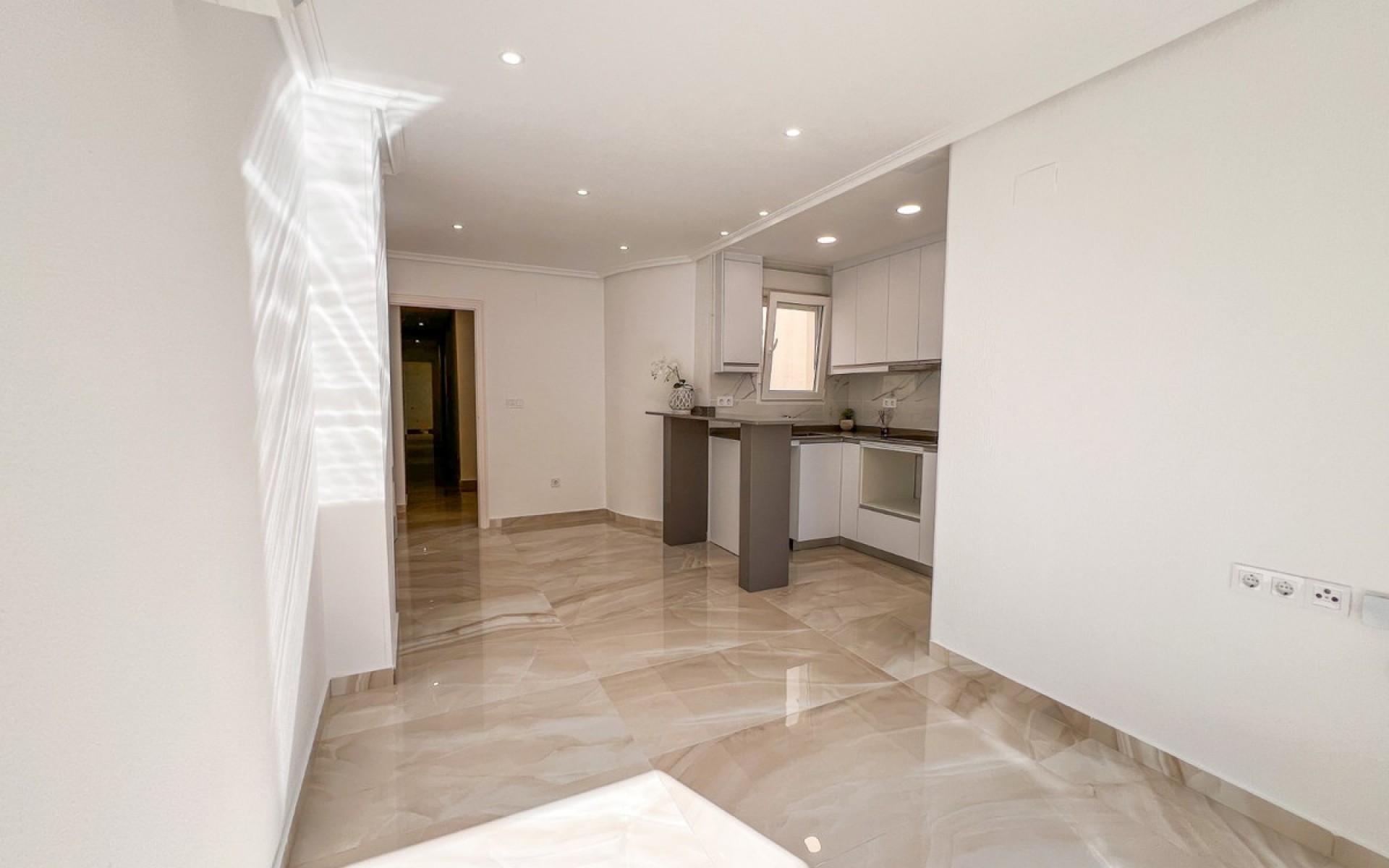Resale - Appartement - Torrevieja - Torrevieja Centro