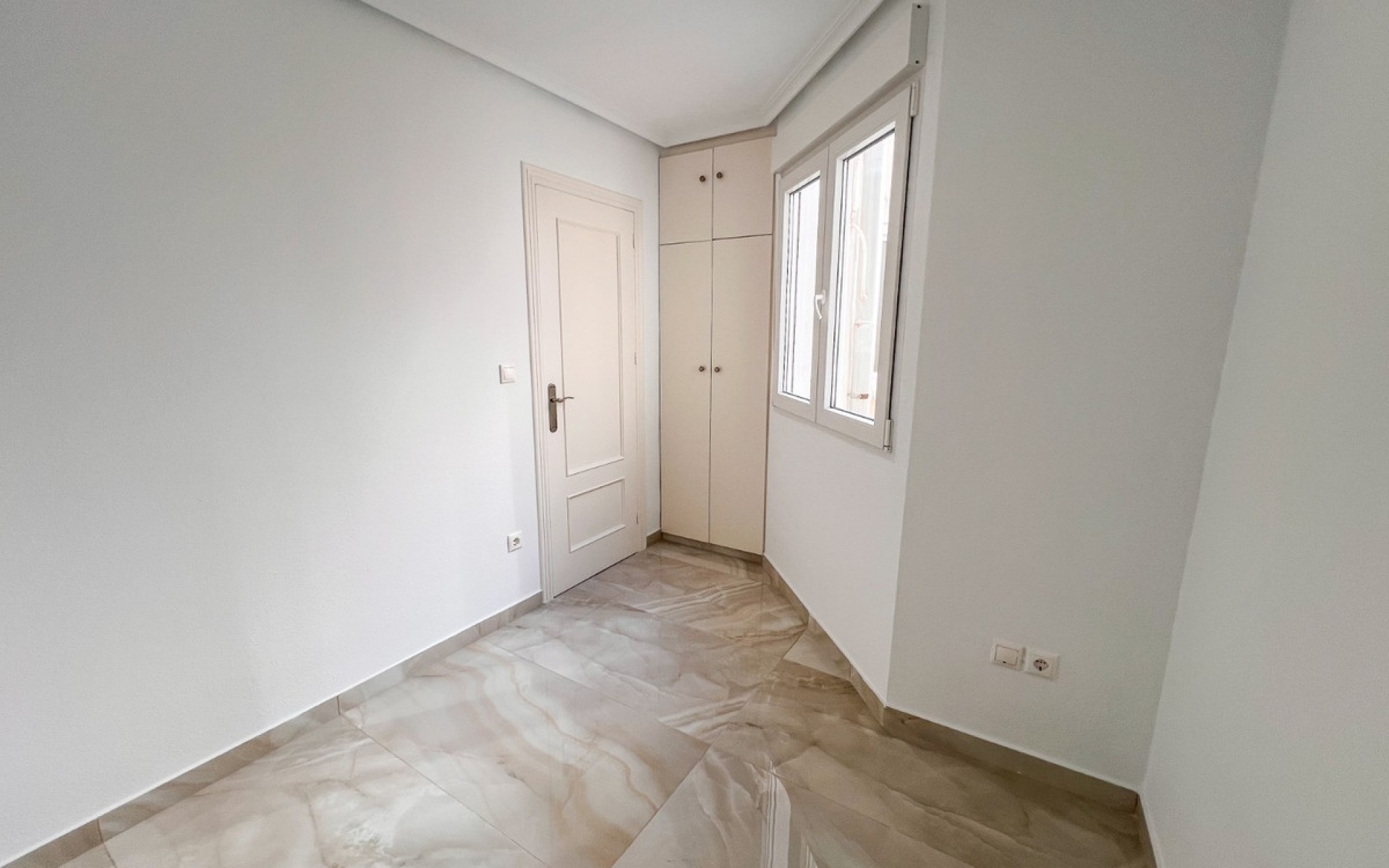 Resale - Appartement - Torrevieja - Torrevieja Centro