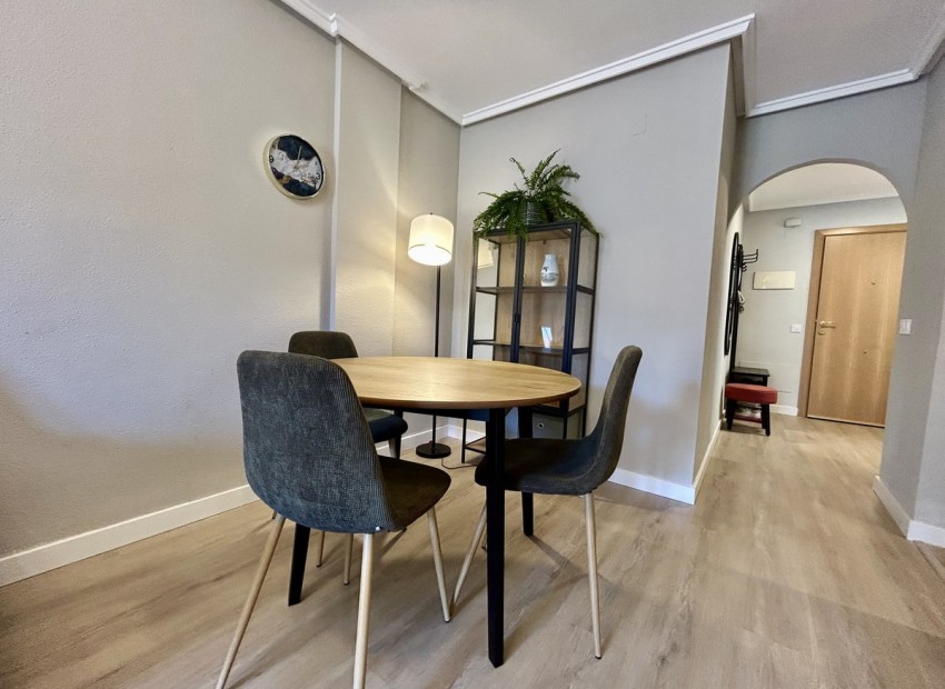 Resale - Appartement - Torrevieja - Torrevieja Centro