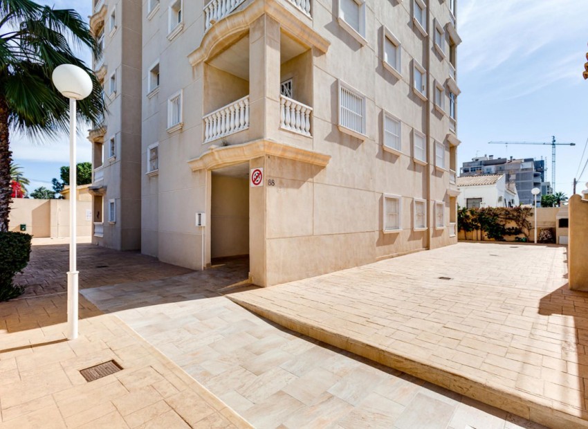 Resale - Appartement - Torrevieja - Torrevieja Centro