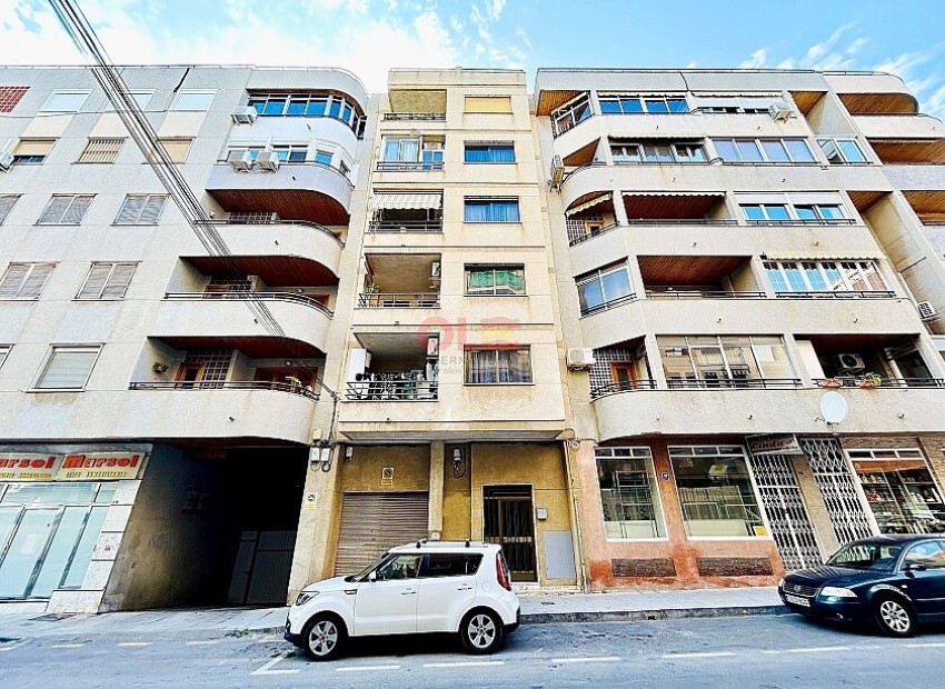 Resale - Appartement - Torrevieja - Torrevieja Centro