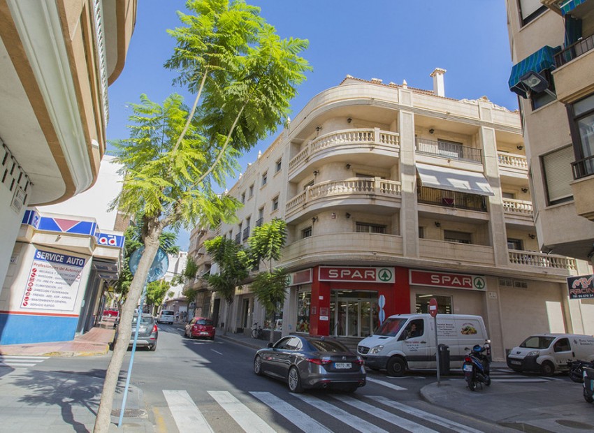 Resale - Appartement - Torrevieja - Torrevieja Centro