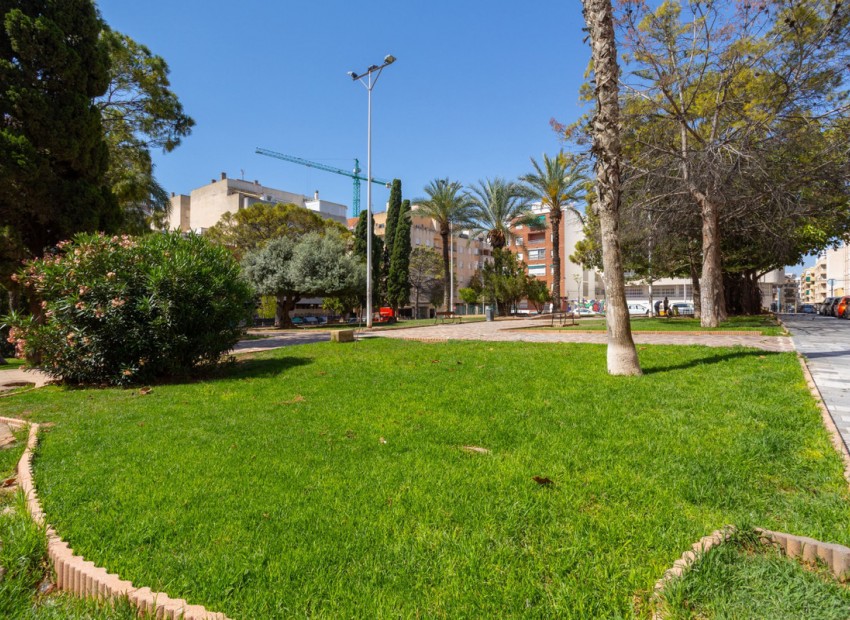 Resale - Appartement - Torrevieja - Torrevieja Centro