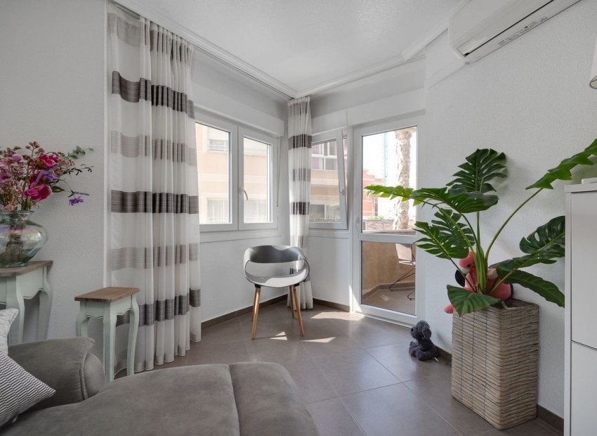 Resale - Appartement - Torrevieja - Torrevieja Centro