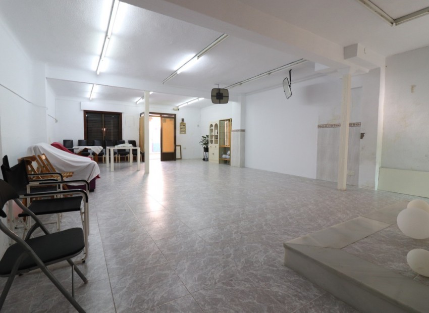 Resale - Commercial - Benijofar