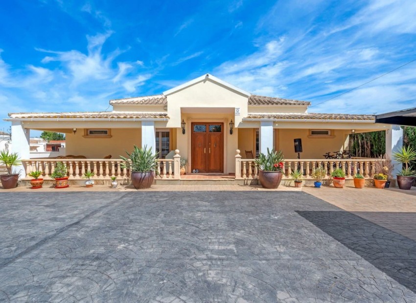 Resale - Country House - Almoradi - Heredades