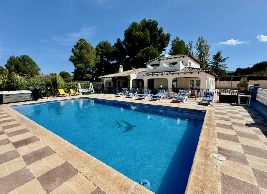 Resale - Country House - Castalla