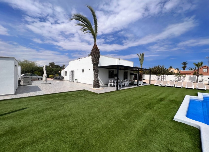 Resale - Country House - Elche