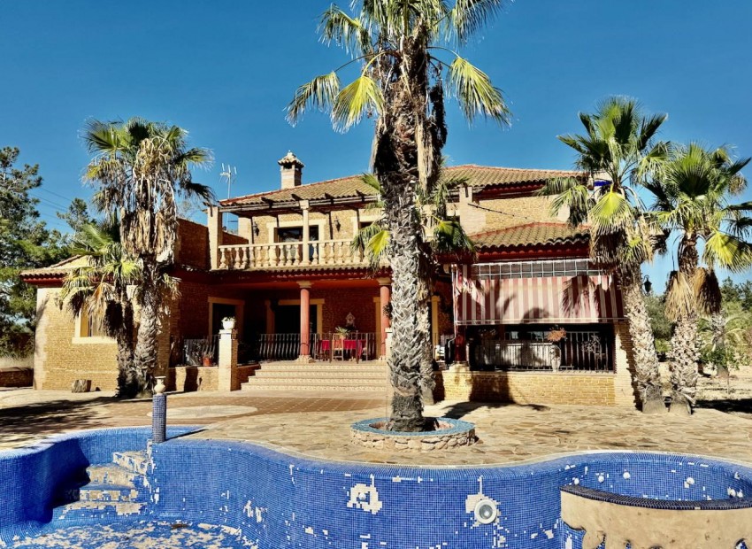 Resale - Country House - Los Montesinos