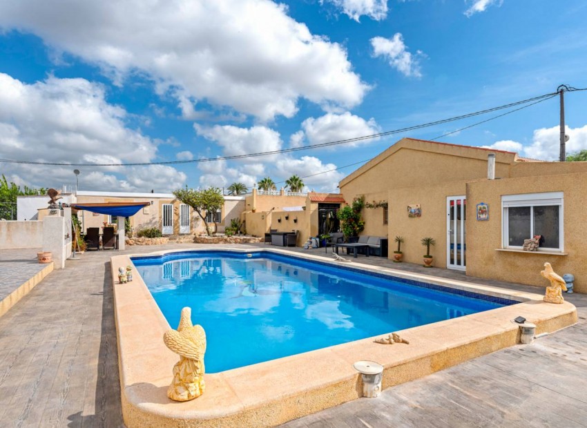 Resale - Country House - Los Montesinos