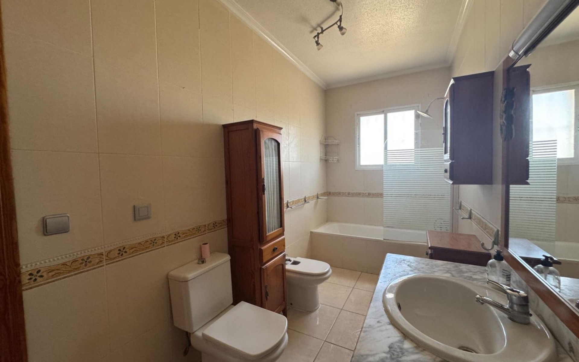 Resale - Landhuis - Dolores - Dolores Centro