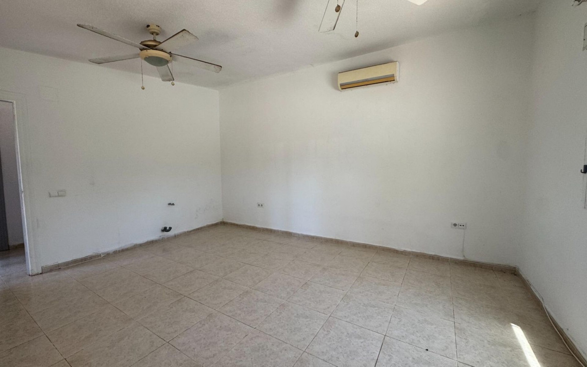 Resale - Landhuis - Dolores - Dolores Centro