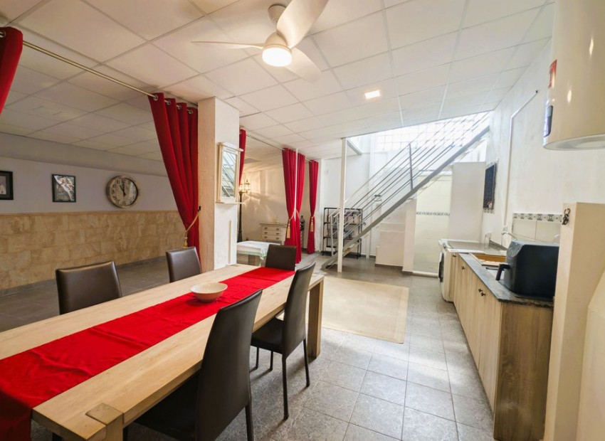 Resale - Landhuis - Rafal - rafal