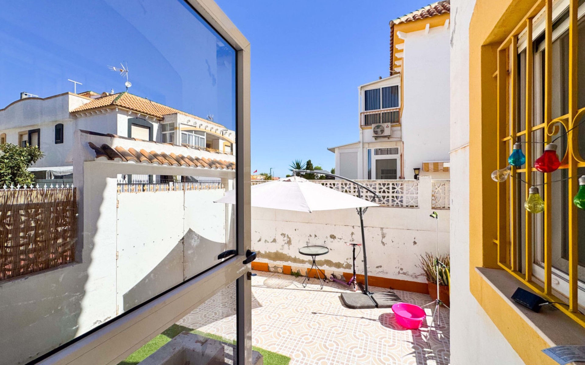 Resale - Rijtjes huis - Alicante - Parque de las Naciones