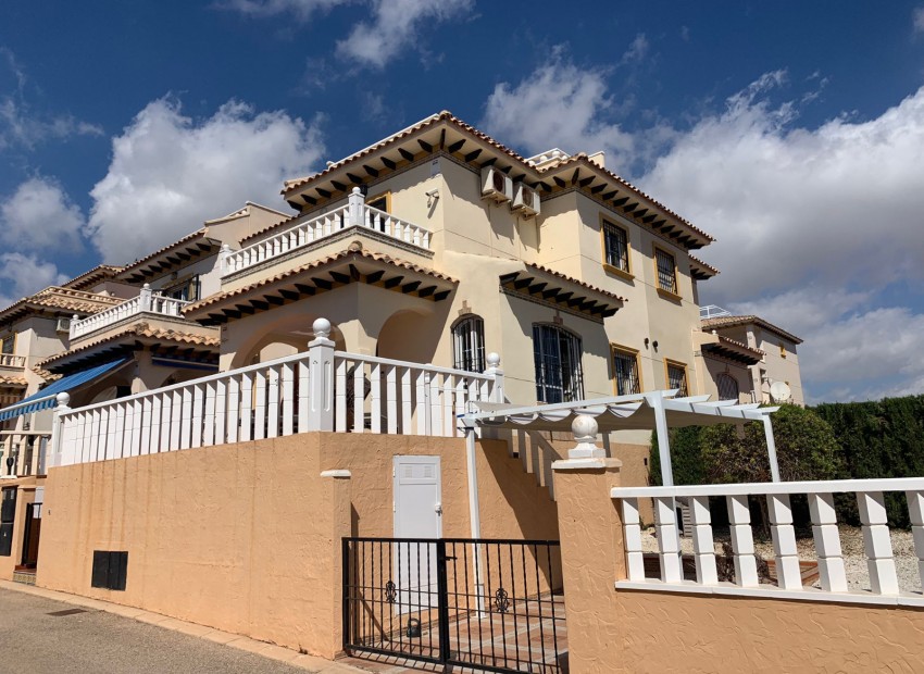 Resale - Rijtjes huis - Cabo Roig