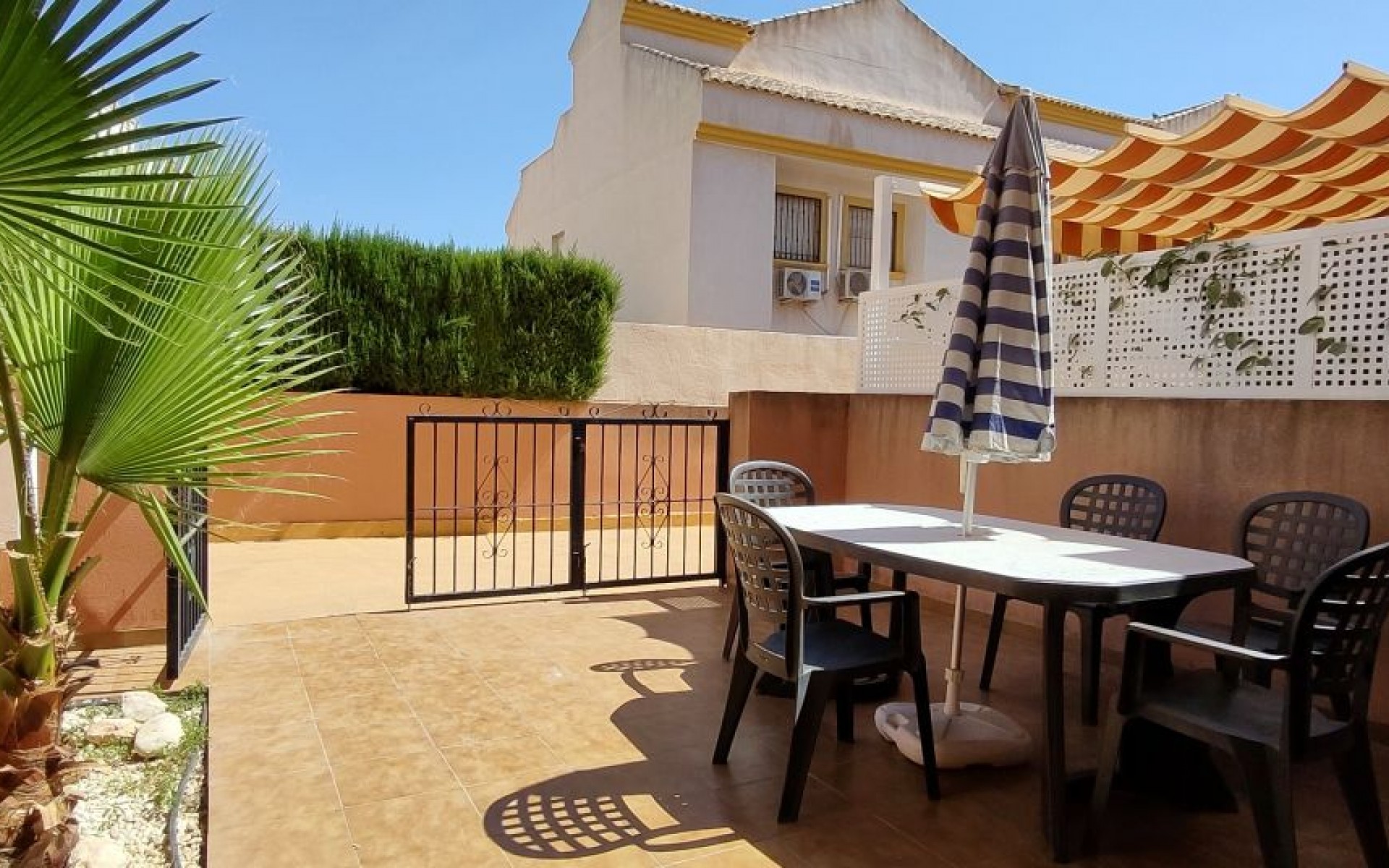 Resale - Rijtjes huis - Cabo Roig