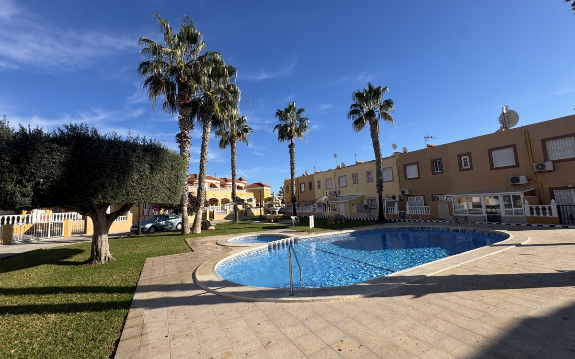 Resale - Rijtjes huis - Cabo Roig